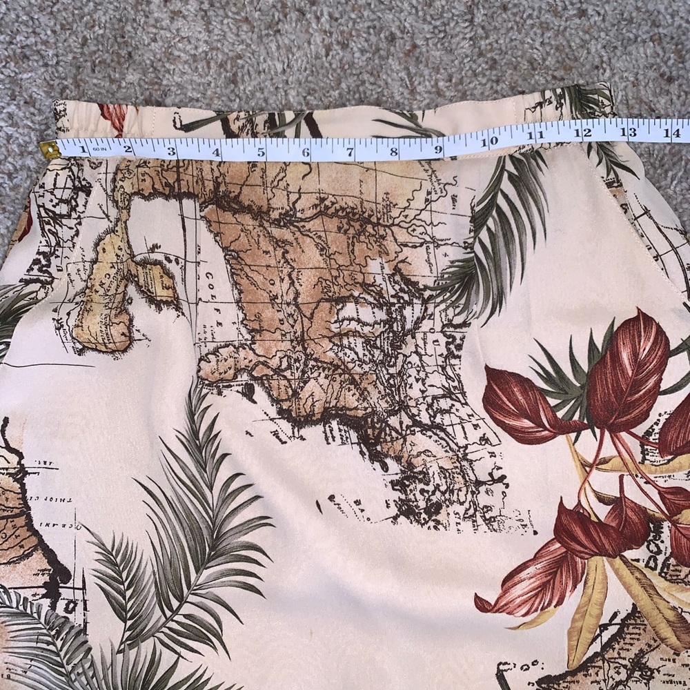 SOLD Vintage | Continent Globe Midi Straight Skirt - Picture 5 of 7